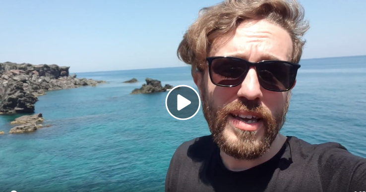 Pietro Gabriele sensibilizza sulla pulizie delle coste: "i rifiuti riportateveli a casa" VIDEO